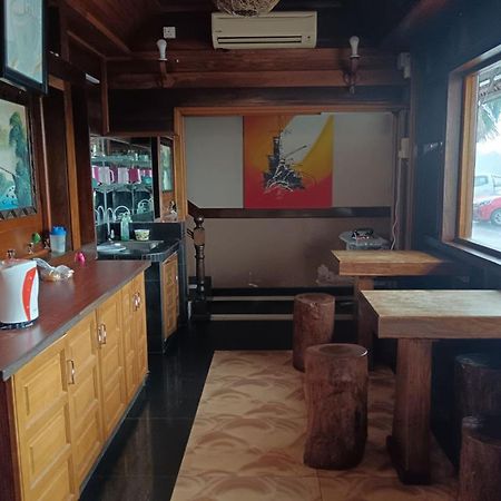 Oyo 89976 フィンズ ホテル アロースター エクステリア 写真