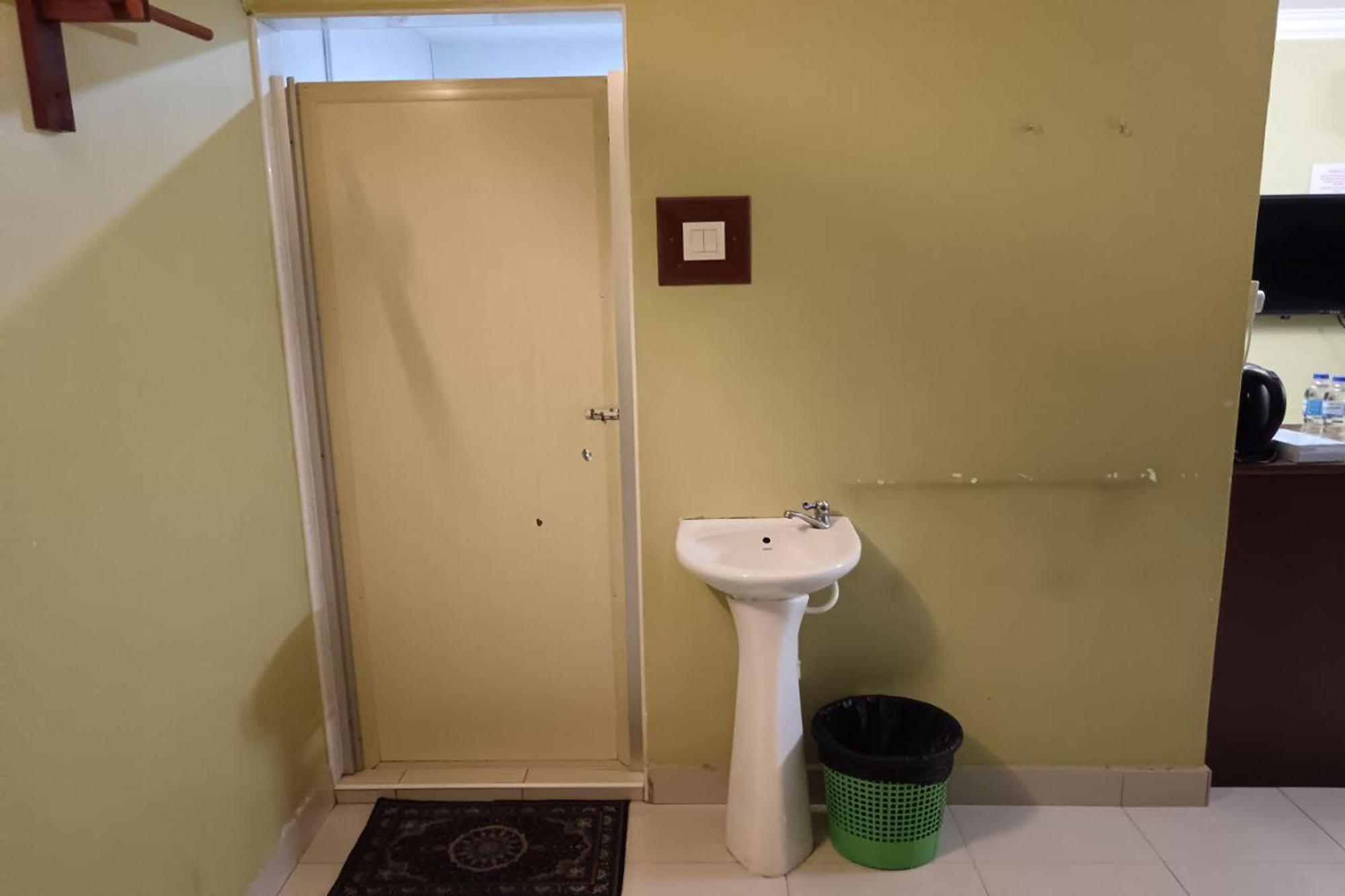 Oyo 89976 フィンズ ホテル アロースター エクステリア 写真